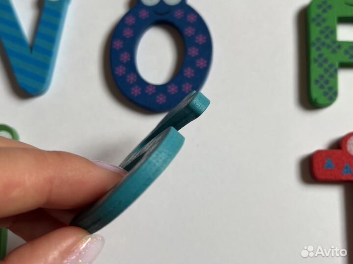 Магнитный алфавит из дерева латинские буквы цветны