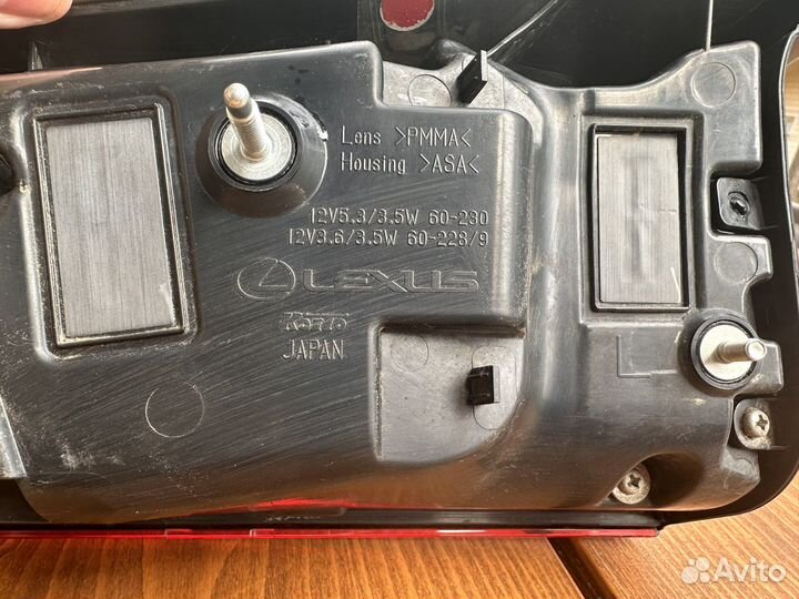 Фонарь стоп сигнал задний левый Lexus Lx570 Lx450