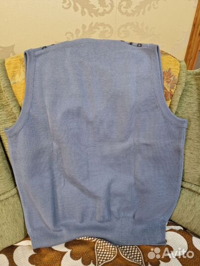 Жилет мужской новый в упаковке