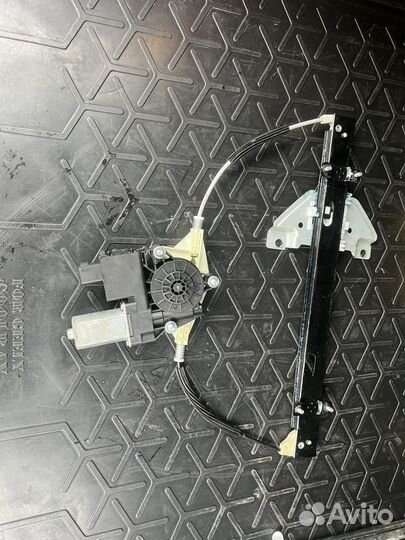Стеклоподъёмник двери передний левый