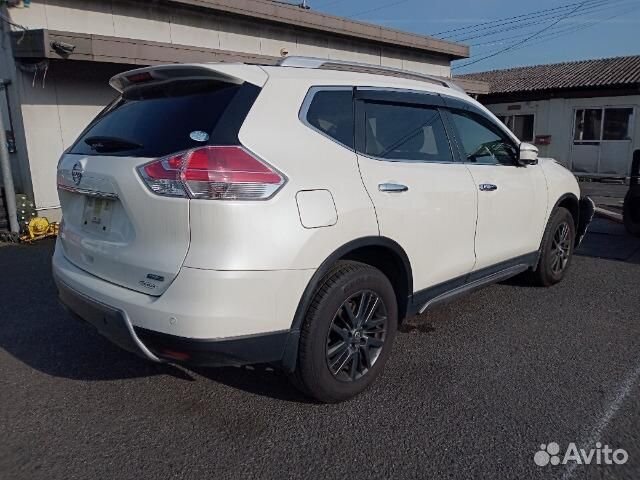 Накладка стоп сигнала задняя левая Nissan X-Trail