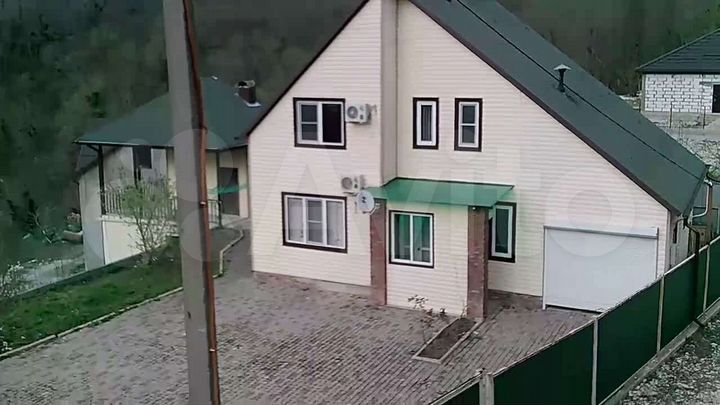 Дом 164 м² на участке 7 сот.