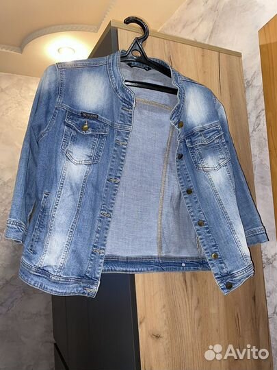 Джинсовая куртка