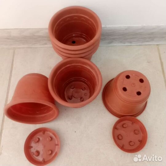 Горшки 0,5л. С поддоном
