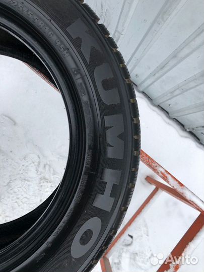 Kumho I'Zen XW KW17 225/55 R16 101T