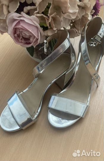 Босоножки для девочки