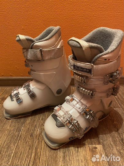 Горнолыжные ботинки