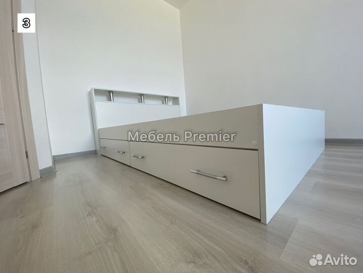 Кровать двухспальная Новая