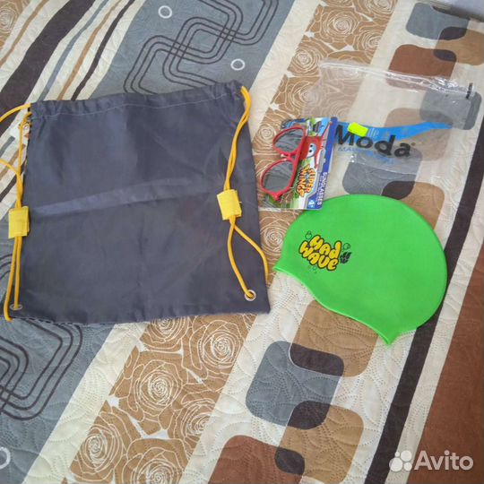 Все новое. Сумка для обуви, шапочка, очки