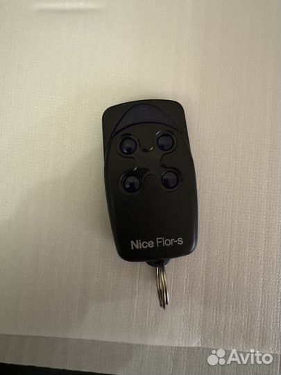 Пульт для шлагбаумов и ворот nice FLO4R-SC