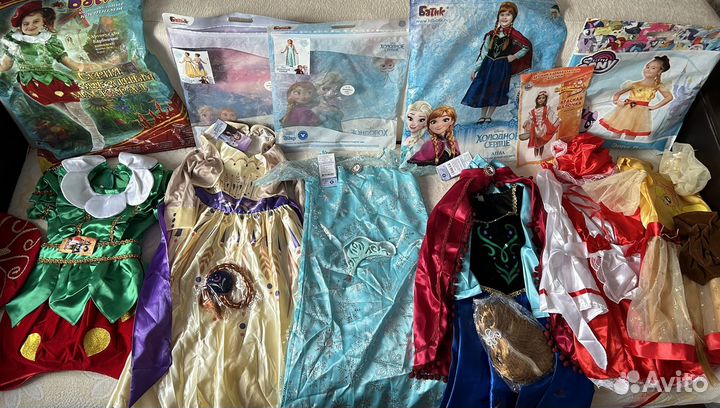 Платья карнавальные новые