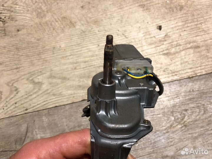 Моторчик заднего стеклоочистителя outlander 1