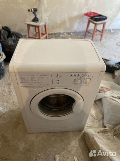 Стиральная машина Indesit wisn82