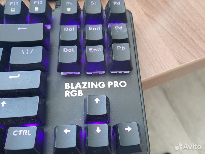 Игровая и механическая клавиатура blazing PRO RGB