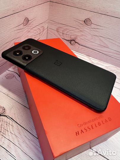 OnePlus 10 pro, 8/128 ГБ