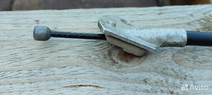 Трос стояночного тормоза Toyota Corolla E15