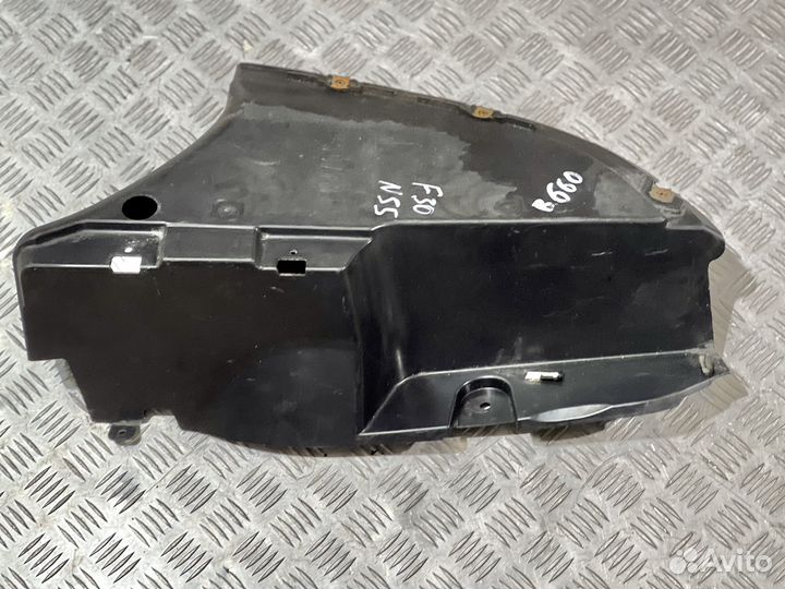 Пыльник кузова левый BMW F30