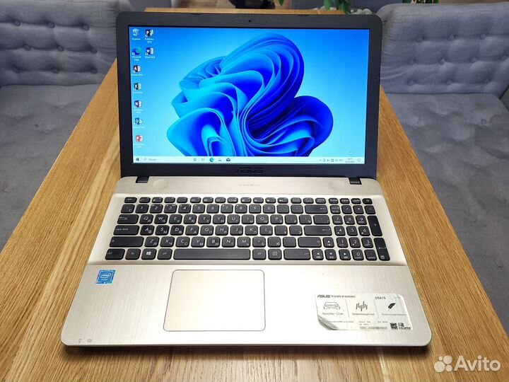 Ноутбук Asus/ 15.6/ intel / SSD 256