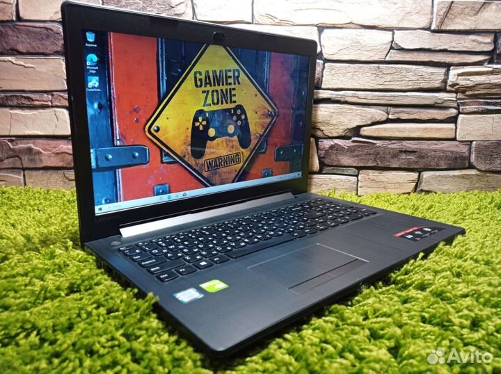 Игровой 12-гиговый Lenovo Core i5-7200 SSD 920MX