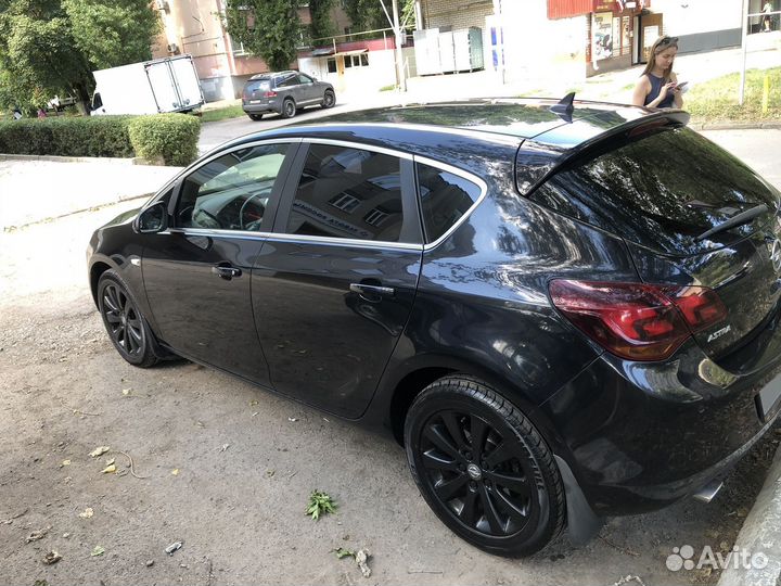 Opel Astra 1.6 AT, 2010, 145 000 км