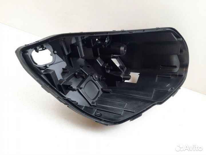 Корпус фары правый Mercedes-Benz C-Class W205