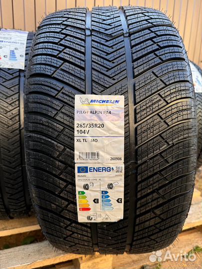 Michelin Pilot Alpin PA4 255/40 R20 и 285/35 R20