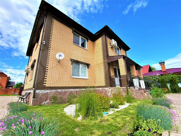 Коттедж 185 м² на участке 16 сот.