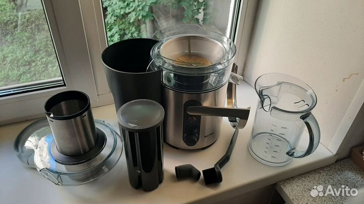 Coковыжималка Bork S700