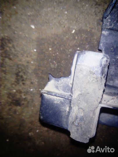 Жабо решетка стеклоочистителей Nissan Almera N16