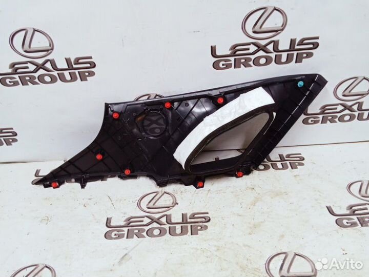 Обшивка багажника прав. зад. Lexus RX450h