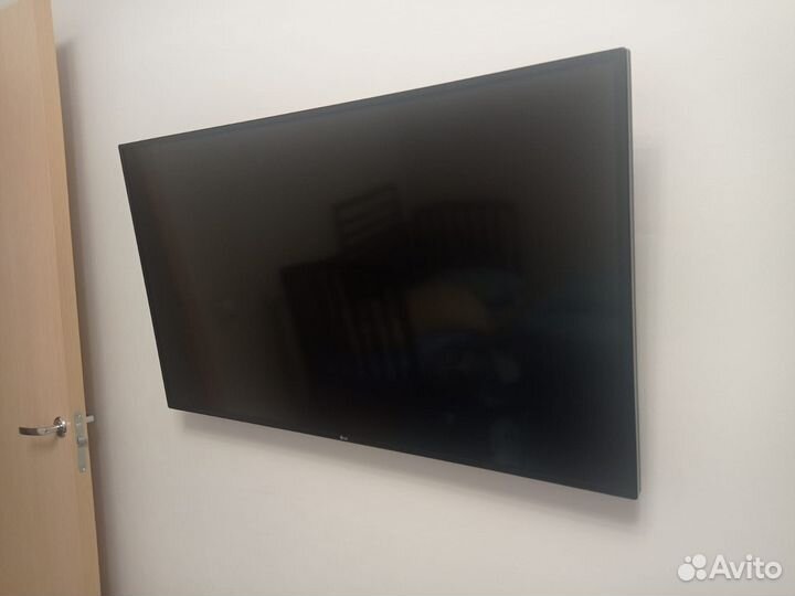 Профессиональная LED панель LG (монитор)