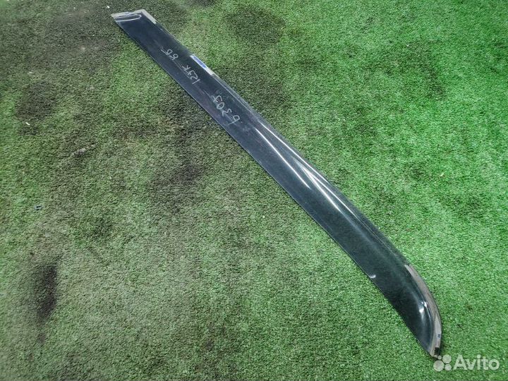 Ветровичок дефлектор двери задний правый Peugeot