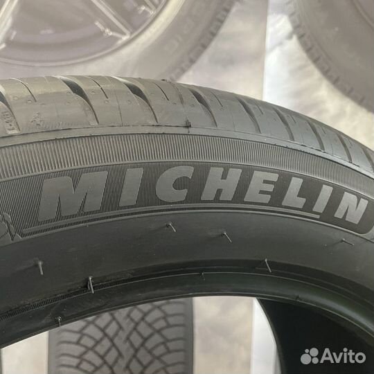 Michelin Pilot Sport 4 S 275/40 R22 108Y