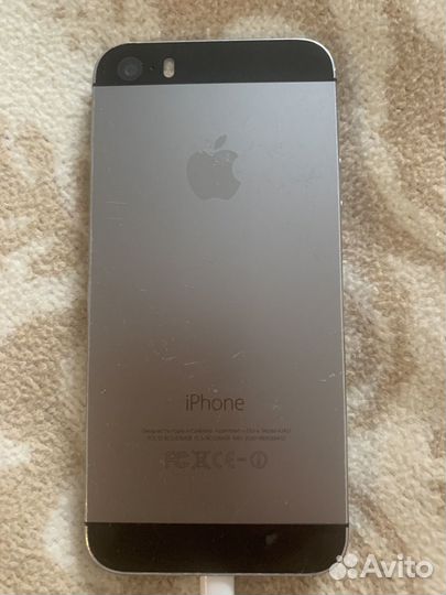 Телефон iPhone 5s