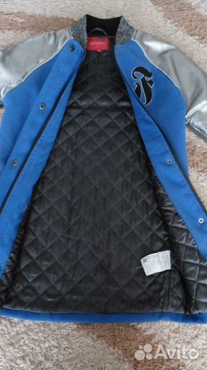 Продам пальто для девочки