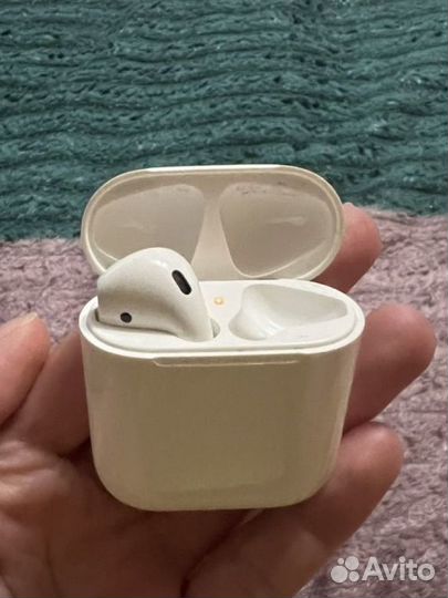 Беспроводные наушники apple airpods