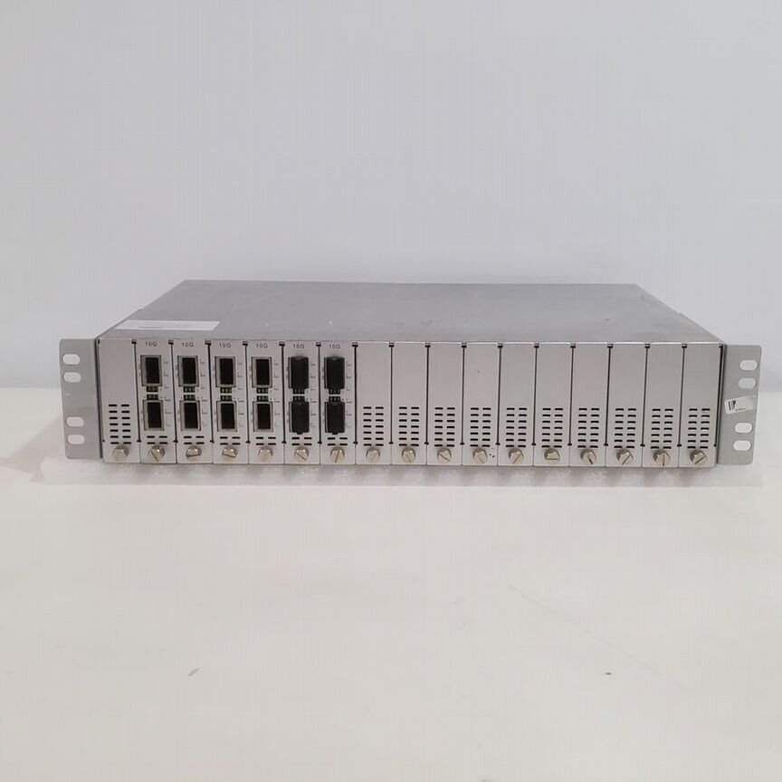 [MC-XFP2XFP-22] Шасси Для Медиаконвертеров 2u 17 Портов, 2 Блока П Mc-Xfp2xfp-22