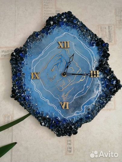 Часы настенные из эпоксидной смолы