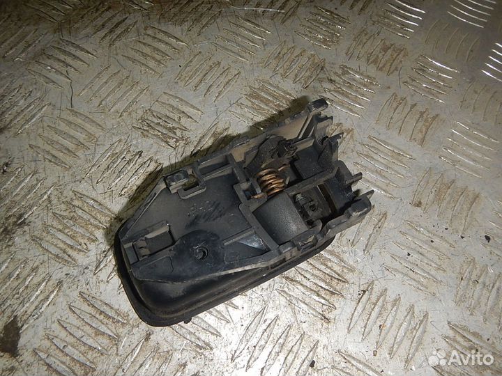 Ручка двери внутренняя левая Mitsubishi Lancer/Lan
