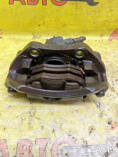 Суппорт передний правый Peugeot 206 2E/K