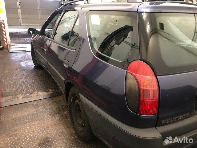 Разбор на запчасти Peugeot 306