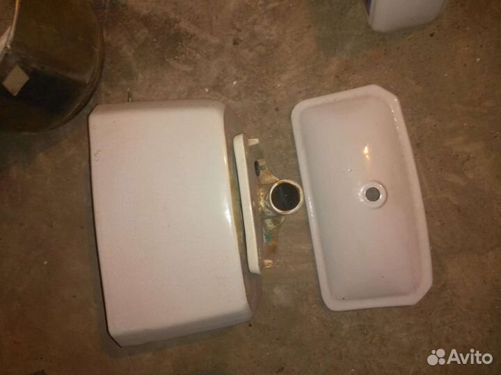 Бак бачок сливной унитаз СССР