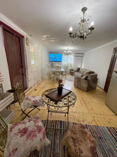 3-к. квартира, 87 м², 8/9 эт.