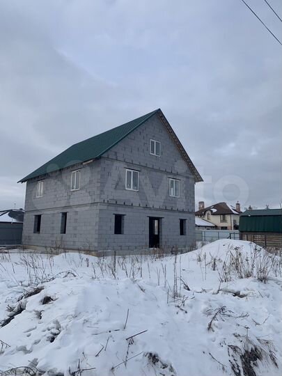 Коттедж 360 м² на участке 10 сот.