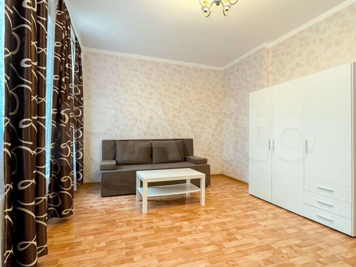 2-к. квартира, 49 м², 3/19 эт.