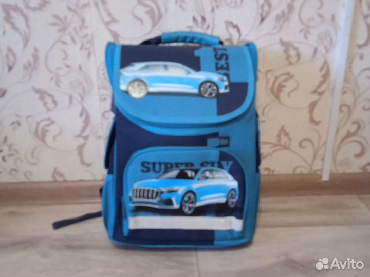 Школьный рюкзак