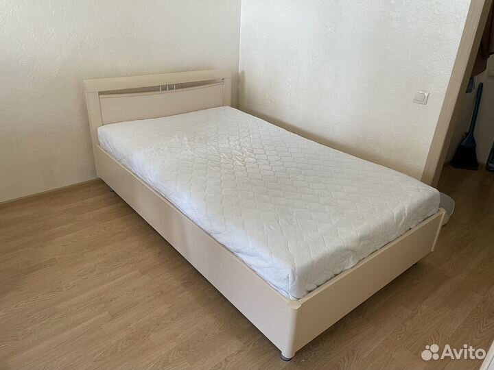 Кровать 120х200 бу