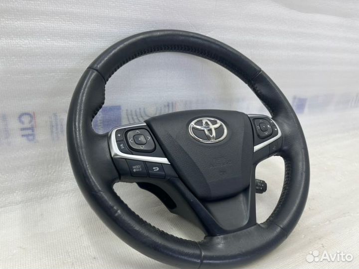 Рулевое колесо Toyota Camry V55 2014-2018