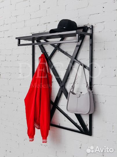 Вешалка настенная металлическая в прихожую