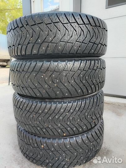 Yokohama Ice Guard IG65 235/55 R19 105T